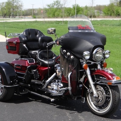 H-D-Dresser-Custom-Maroon-Black-1