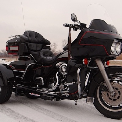 H-D-Ultra-Classic-Black-Classic-Kit-Lightless-Rear-Assembly-13-in-32-copy