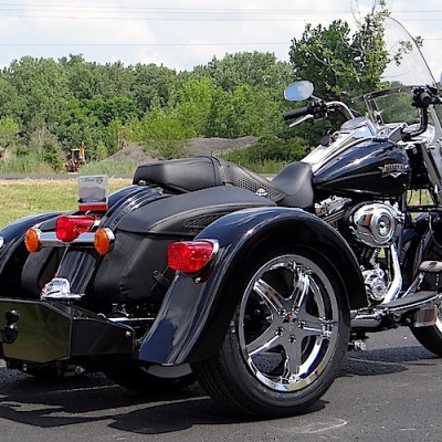 Harley-Davidson-Road-King-2