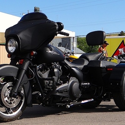 Harley-Davidson-Street-Glide-Stnd-Blk-Matte-Blk-Bike-15-in-Mach-Face-9
