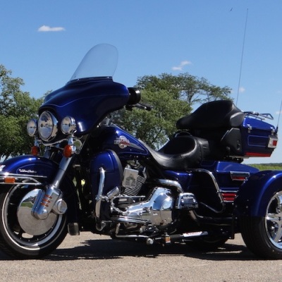 Harley-Davidson-Ultra-Classic-2006-PTM-Blue-Classic-Flared-15-in-Chrome-Reverse-14-copy