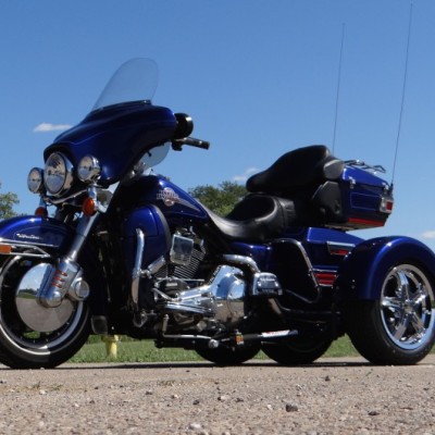 Harley-Davidson-Ultra-Classic-2006-SN-17423-Joseph-W.-Miller-Jr.-PTM-Blue-Classic-Flared-15-in-Chrome-Reverse-151-e1449246683996