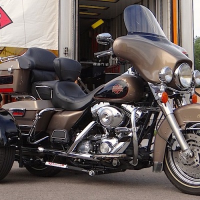 Harley-Davidson-Ultra-Classic-Classic-Blk-15-in-Tan-Black-Bike-3