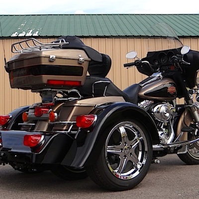 Harley-Davidson-Ultra-Classic-Classic-Blk-15-in-Tan-Black-Bike-4
