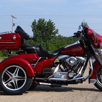 Harley-Davidson-Ultra-Classic-Classic-PTM-Candy-Red-15-in-Mach-Face-1