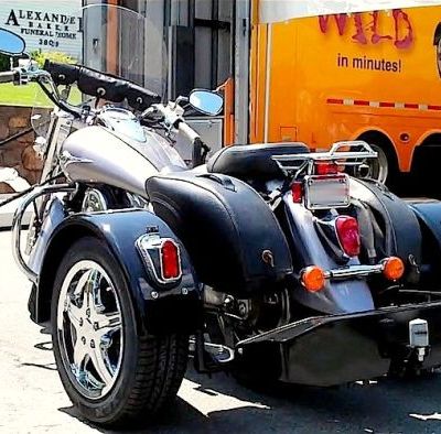 Kawasaki-Vulcan-1500-Blk-Standard-15-in-Kool-Chrome-Tombstone-Bike-Silver-3